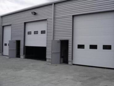 How to Choose the Right Commercial Garage Door for Your Business